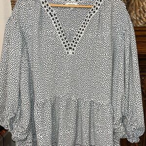Max Studio Black and White Patterned Blouse